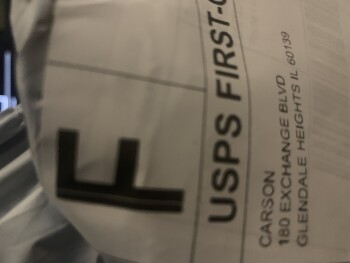 I received an item I did not order from a company called Carson. It’s a placemat. It’s a scam Foto #1