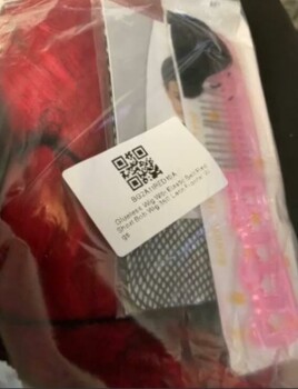 Rapport de sécurité du consommateur This company rip me off They sent me some cheap red wig I did not order I want to return it and get... photo #1