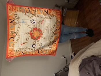 Relatório de segurança do consumidor A scarf I did not order I did not order this item. A scarf foto #1