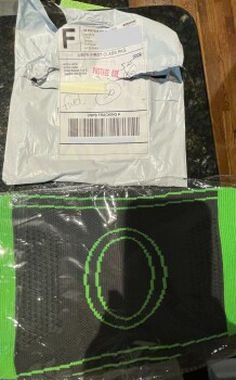 Unordered package صورة فوتوغرافية #1