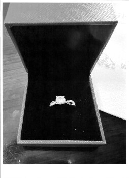 Receive a ring I did not order just like the one pictures here Foto #1