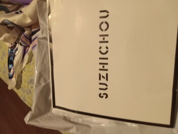 Verbrauchersicherheitsbericht I got a scarf I did not order from Isaac Abu I got a scarf from an Isaac Abu I didn't order. How he... Foto #3