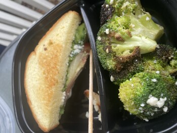 Avis du consommateur - Sécurité alimentaire Doc B's Restaurant, Keystone Crossing, Indianapolis, IN, USA Friday, 9-JUN-23 I ordered a BLT at 7:3... photo #1