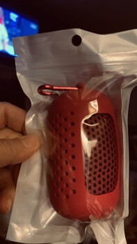 Consumer Safety Report Scam of bogo raised self watering gardening beds Got some kind of mesh thing that can clip on the si... photo #1