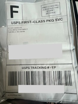 Consumer Safety Report SCAM! Aylen Amador I placed an order for 2 - Triple Monitors for Laptops and received a scarf.  Now... photo #1