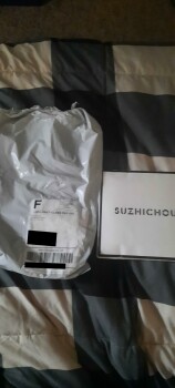 I received a horse scarf when I ordered a cat house off of pravastor. photo #1