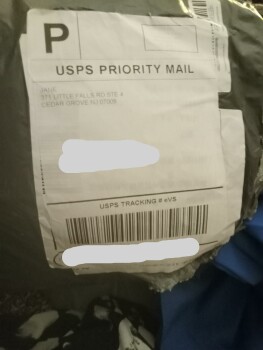 Verbrauchersicherheitsbericht Unordered Package from Laura Hawkins I received a package I did not order from Jane  371 Little Fall... Foto #2