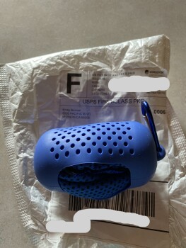 Unordered package of a cool towel Foto #1