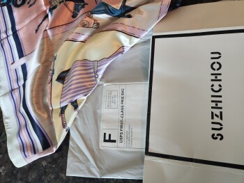 Scam Package from Aylen Amador Foto #1