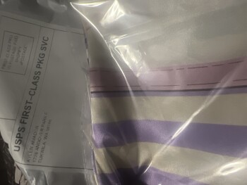 Received a package a scarf didn’t order it صورة فوتوغرافية #1