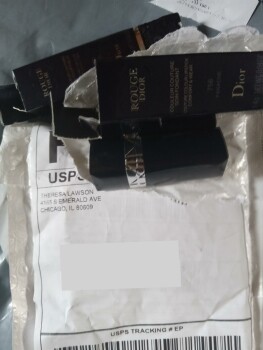 I am reporting I ordered a lawn mower and received lipstick - Scam from Thereasa larson photo #1