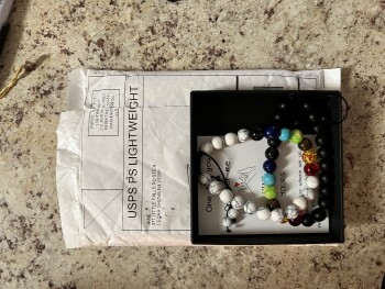 A package I received that I did not order. It was two bracelets 照片 #1