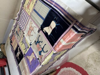 Relatório de segurança do consumidor Unordered Package from Jane Received package not ordered.  A scarf.  No idea why I received this.  L... foto #1