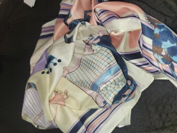 Relatório de segurança do consumidor FRAUD ALERT I ordered 8 outfits that were supposed to arrive today and instead I was shipped an ugly... foto #2