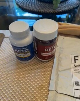 تقرير سلامة المستهلك I received one package with two pills. One is for slim detox, keto I am reporting I receive a produc... صورة فوتوغرافية #2