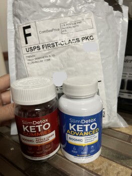 تقرير سلامة المستهلك I got pkg I did not order - From trendy I received two bottles of keto diet gummies, I did not order... صورة فوتوغرافية #1