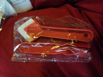 Verbrauchersicherheitsbericht Package from Carrie Bonkiewicz I received a package that I did not ordered. It included some sort of... Foto #4