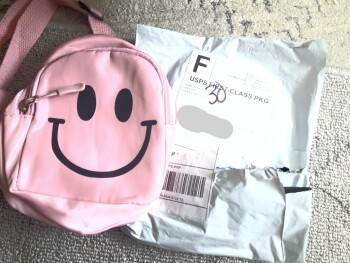 Unordered Package From Carrie bonkiewicz, صورة فوتوغرافية #1