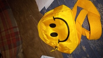 消费者安全报告 Received package I didn't order Carrie Bonkiewicz, Queens,NY
Received package I didn't order. A yel... 照片 #1