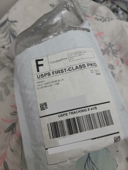 Informe de seguridad del consumidor Im reporting a package that I did not order Yes I did receive a package that I did not orther and th... foto #2