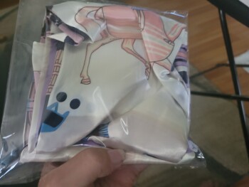 Consumer Safety Report Ashley Skinner sending unwanted product Received a scarf that I never ordered. I do not wear scarfs... photo #1