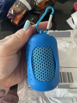 Consumer Safety Report Scam! I ordered 3 beach chairs and received a cooling towel from Emily Burrows I ordered 3 beach cha... photo #2