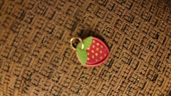 Informe de seguridad del consumidor Kerry Noon Scam I ordered lawn chairs from QVC off Facebook and received a tracking notification the... foto #1