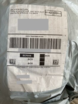 I just received a package I didn't order from    the same address. Foto #1