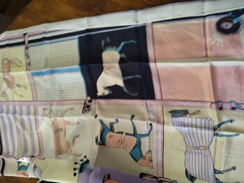 I ordered a cart but received a scarf photo #1