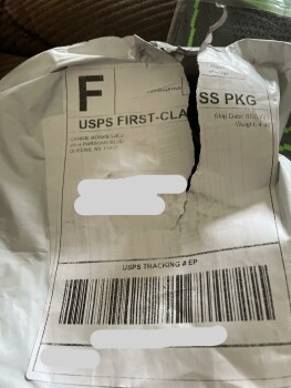 تقرير سلامة المستهلك Scam Package from Carrie Bonkiewicz I received 2 pkgs with knee elastic supports. I did order an ice... صورة فوتوغرافية #2