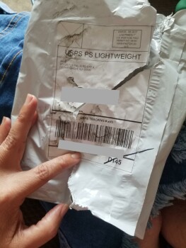 Consumer Safety Report Un pqte que no ordene Recibí un sobre con una pañoleta que no ordene

Me encuentro en Hartford, Co... photo #2