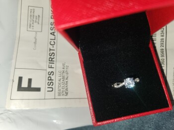 Ring I did not order صورة فوتوغرافية #1