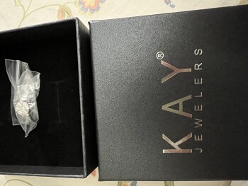 I did not order this ring.  I do not want this ring.  How did it come to me?  What do I do with it 照片 #1