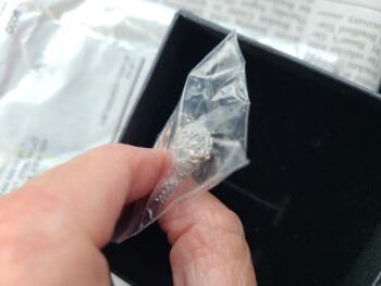 Mysterious package received in mail foto #1