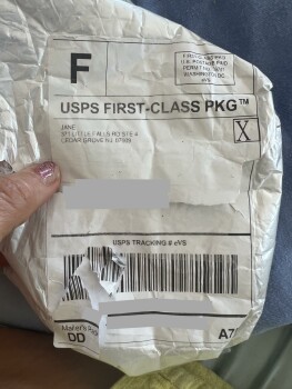 Informe de seguridad del consumidor A filthy bathing suit I never ordered Received mysterious package damaged bathing suit i never order... foto #2