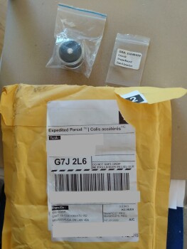 Pierre ressemblant à un diamant foto #1