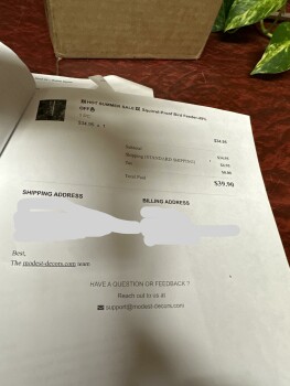 Rapport de sécurité du consommateur I received a package I did not order I looked at this item online and entered some of my information... photo #2