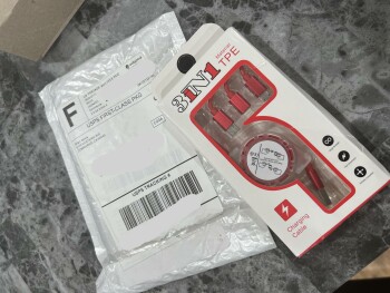 También recibí un paquete que no pedí de este señor y cuando vine a buscar información me encuentro que no soy la única. 照片 #1