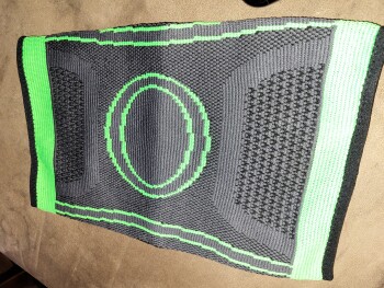 I did not ordee this knee brace. I would like to get a refund photo #1