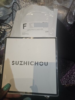 Received a scarf from Isaac Abu that I did not order Foto #1