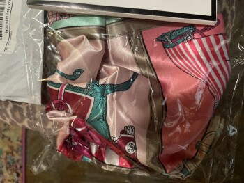 Consumer Safety Report Unordered Package from Kenneth Noonan Received a package from Kenneth Noonan, it was a scarf, I did... photo #1