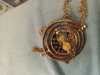 Received a some metal jewelry never ordered foto #1