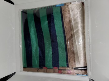 消费者安全报告 I received a scarf that I didn't order from Hope Mason I received a scarf I did not order 照片 #1