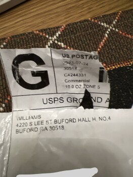 消费者安全报告 Package with a ring in it I ordered an 16 Gallon Orb aquarium.  When tracking said it was delivered... 照片 #2