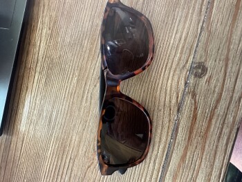 تقرير سلامة المستهلك fake Maui Jim glasses broke day 1 We ordered a pair of glasses. they arrived, and broke the first da... صورة فوتوغرافية #2