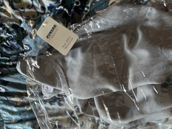 تقرير سلامة المستهلك I’m receiving packages I don’t know who are they from? It says Jean Would you please tell me what th... صورة فوتوغرافية #1