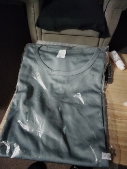 تقرير سلامة المستهلك Received a package from Jane, I did not order. it was a shirt .dont know how they got my address. Re... صورة فوتوغرافية #1