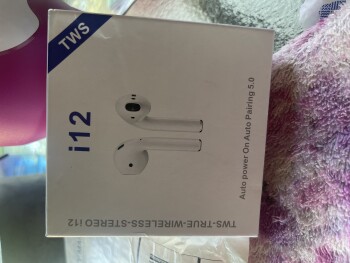 I did not order any type of ear buds but I received them from 5572 silver hill rd Bryan Texas 77807 foto #1