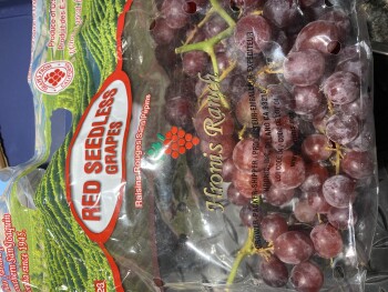 Grapes, Walmart Supercenter, Ronald Reagan Drive, Lake Saint Louis, MO, USA photo #1