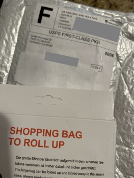 I received a shopping bag I didn’t order photo #1